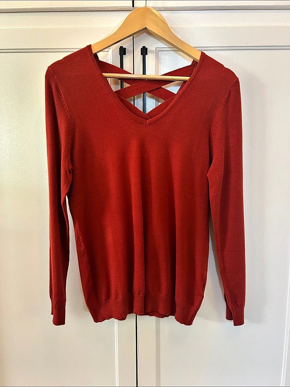 Love Lilly V-Neck Crisscross Back Brick Red Size Medium NWT